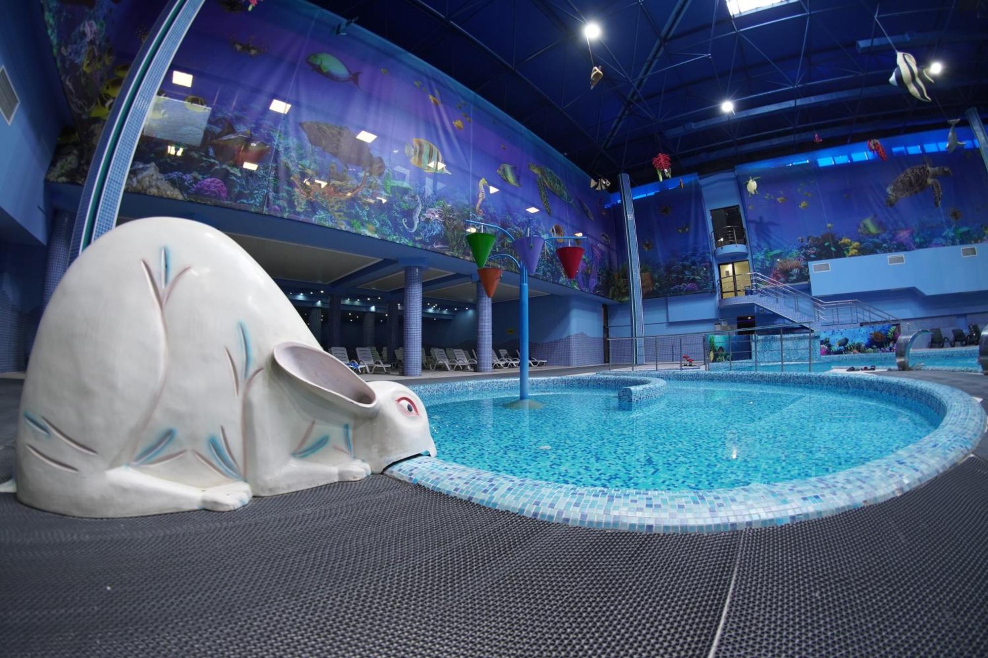 Aquapark Hotel & Villas Yerevan Bagian luar foto